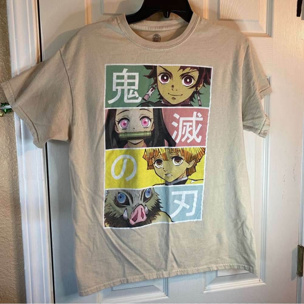 Demon Slayer Mens Unisex M MEDIUM T- Shirt Graphic Tee Beige Summer Casual Adult